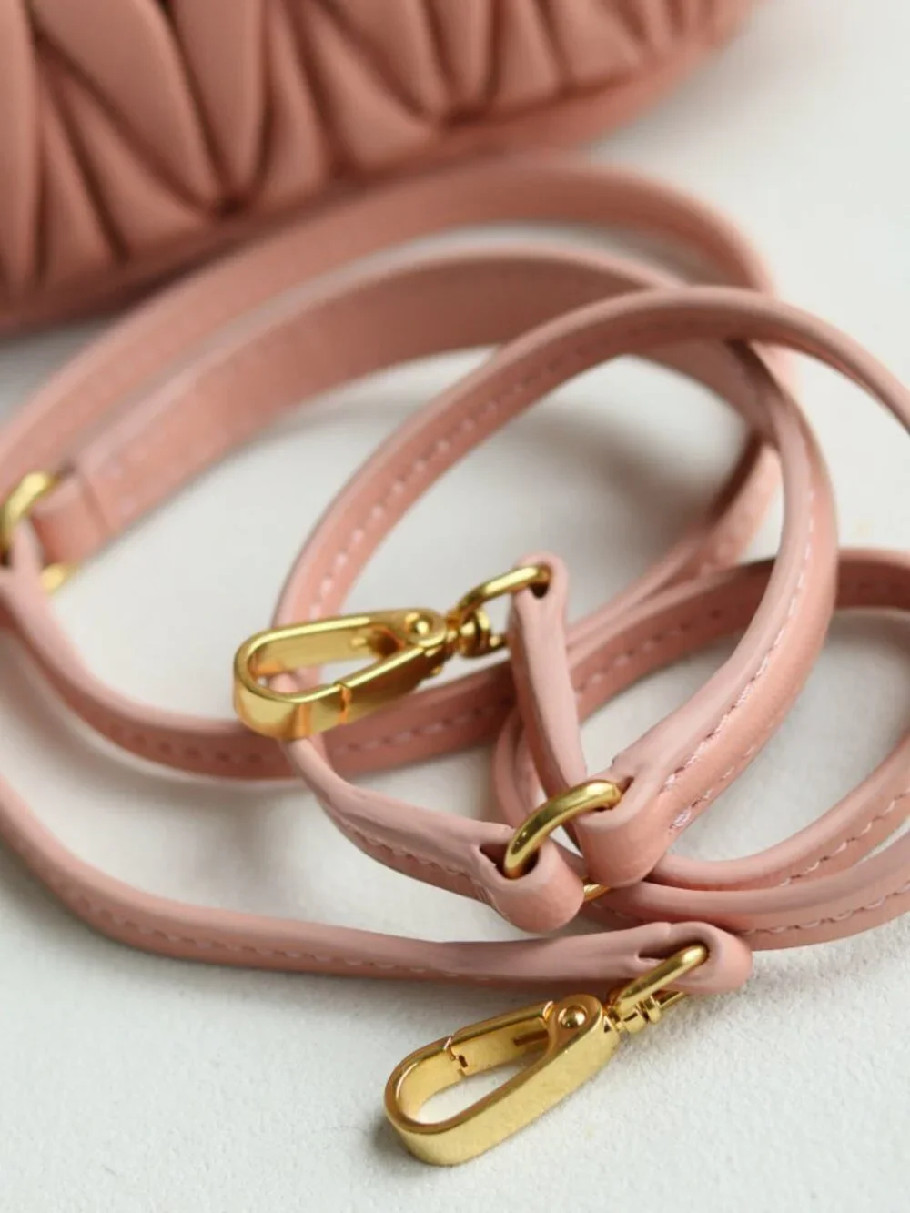 Miu Miu. dimensions 23